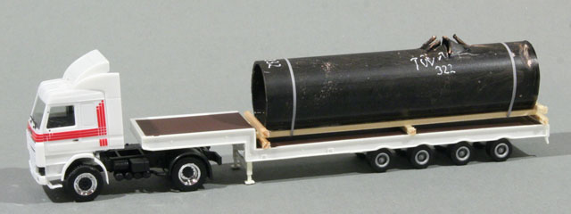 01900